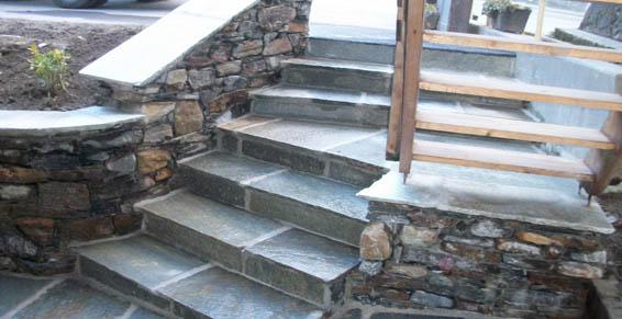 Création de murets et escaliers en pierre à Praz sur Arly