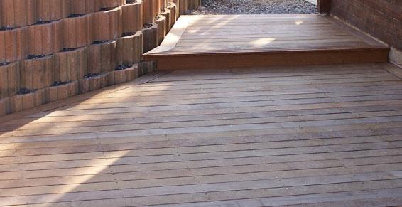 L'entreprise Garin-Laurel réalise vos terrasses en bois à Crest Voland