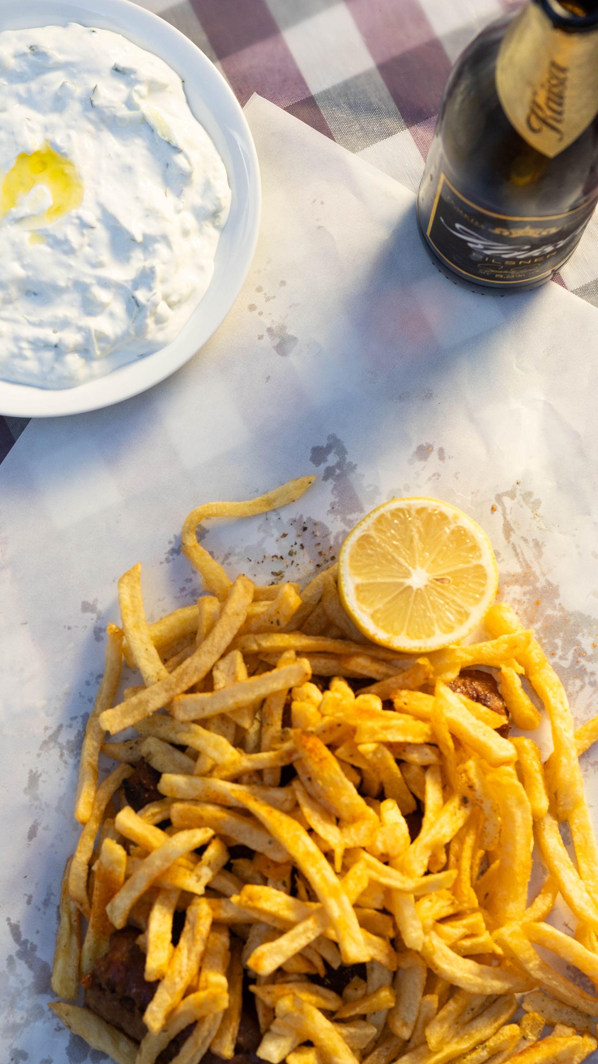 Ψητοπωλείο ΜΠΑΡΜΠΑ-ΜΗΤΣΟΣ | Μπιφτεκάκια στη Λαδόκολλα