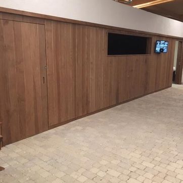Gompar pared en madera