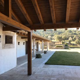 Gompar techo en madera