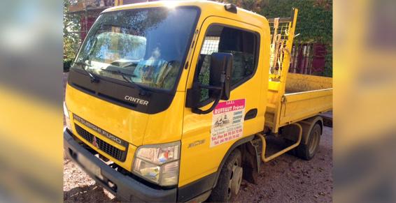 Un professionnel de la couverture - Sorbier