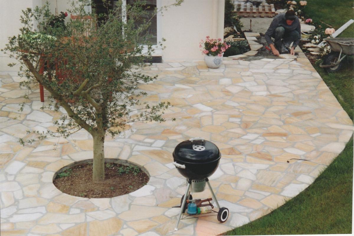 Paysagiste à Douarnenez, terrasse en pierres plates