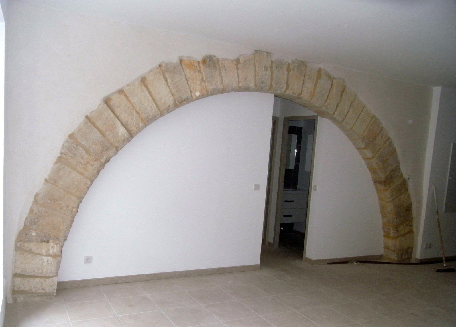 Montpezat Arche Avant