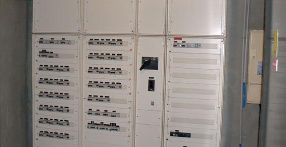 Armoire électrique pour bâtiments industriels