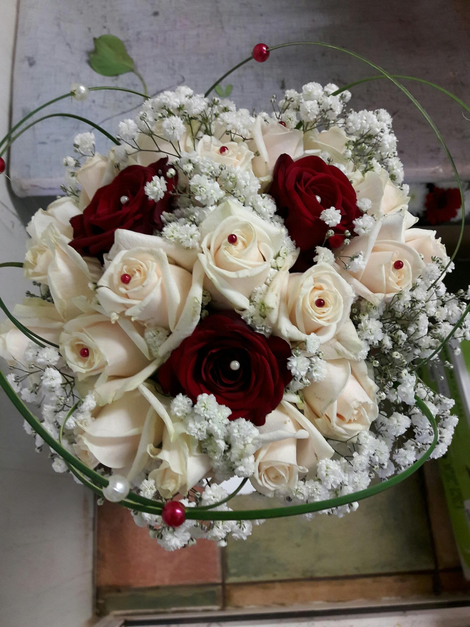 Bouquet rond avec rose