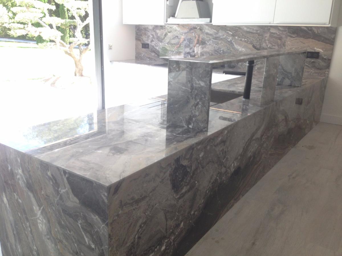 Marbrier funéraire à Aix-en-Provence