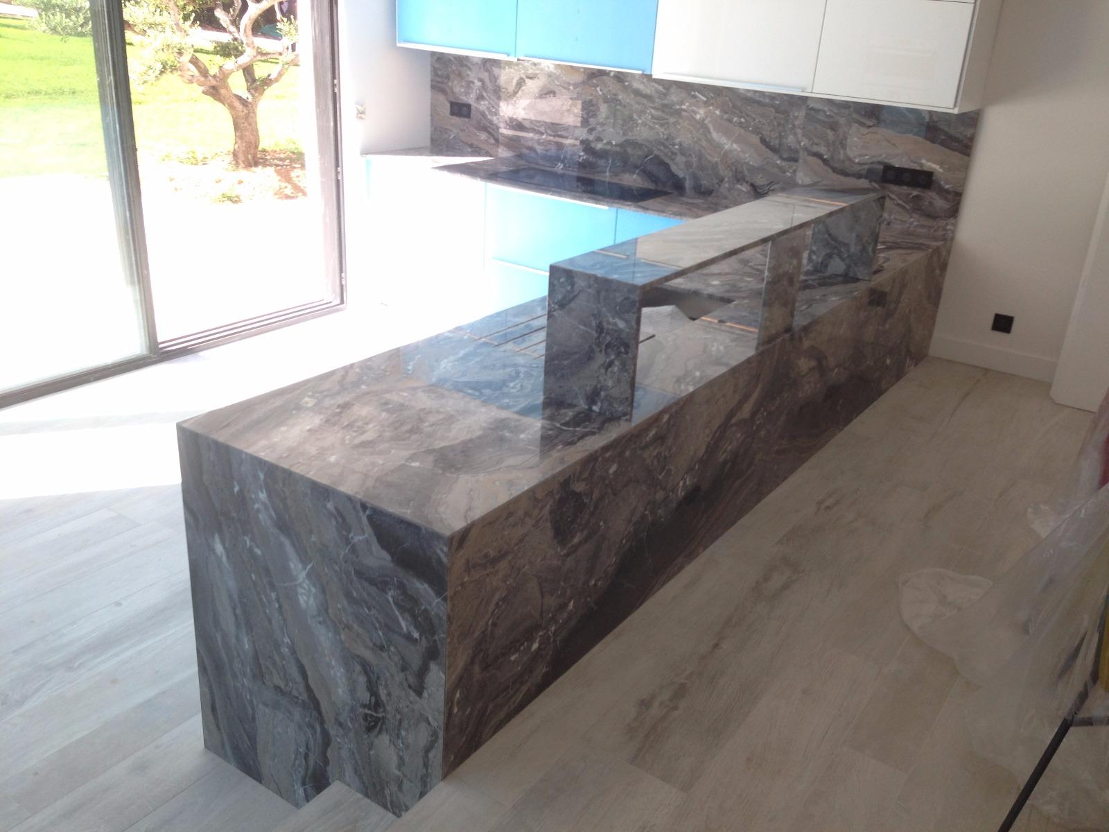 Marbrier funéraire à Aix-en-Provence