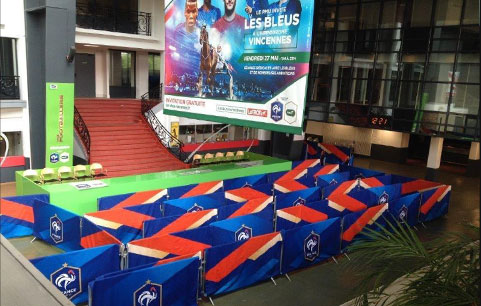 podium fond de sc&egrave;ne