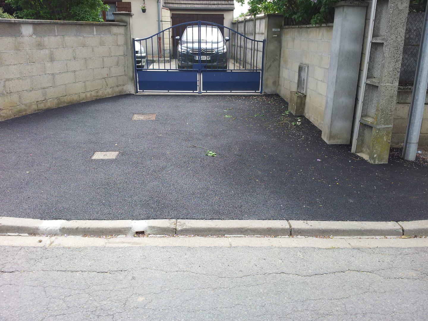 Poisson Terrassement - enrobé entrée - Lamorlaye.