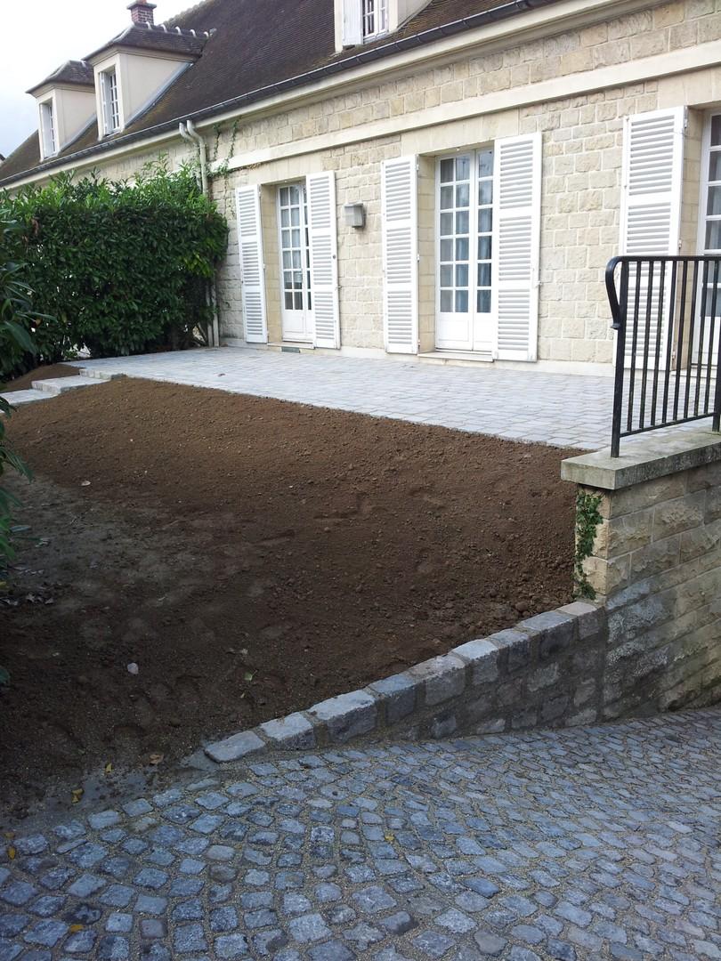 Poisson Terrassement - entrée garage pavage - Montlognon
