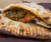 ביקור במסעדת לחם בשר בהרצליה