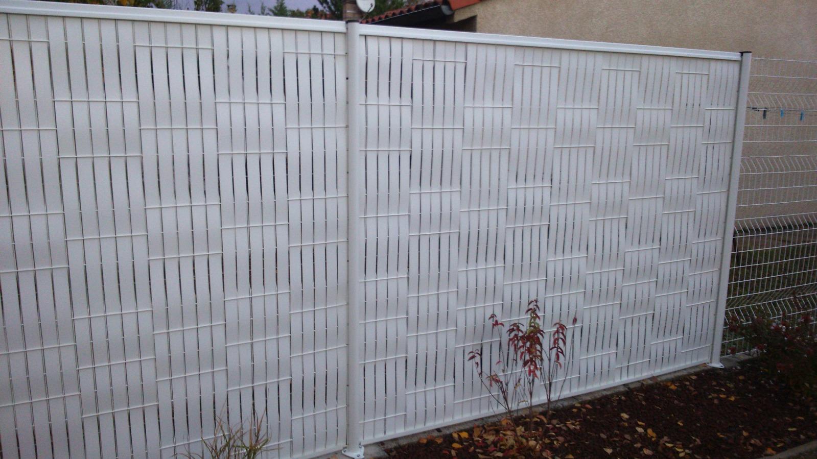 palissade dans grillage rigide