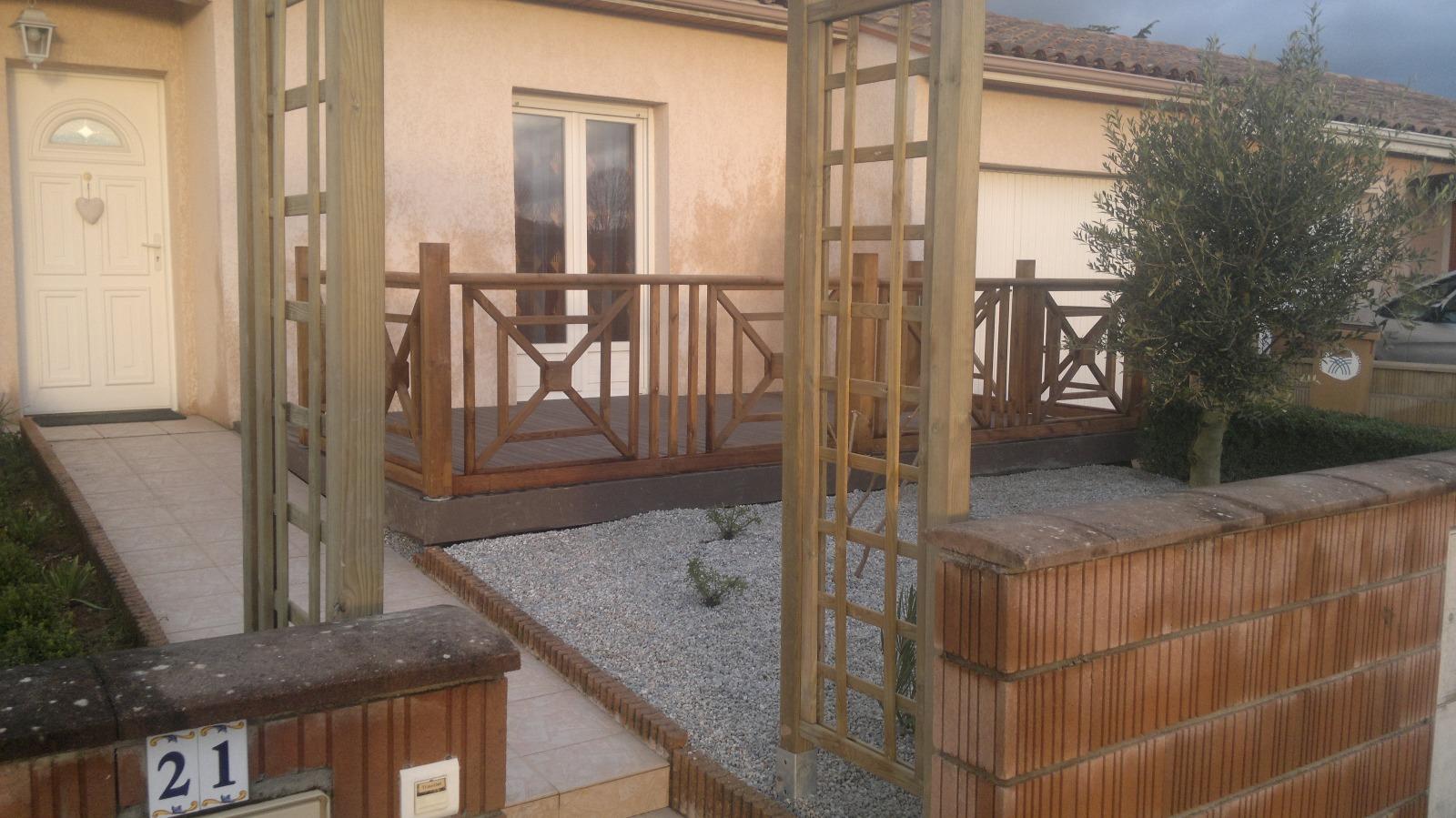 balustrade et terrasse avec garvier et olivier