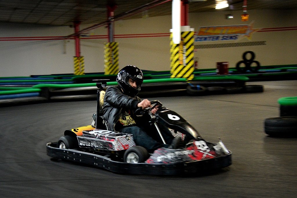 Karting Center Sens Laser Quest situé à Sens (89)