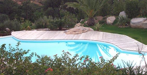 Piscine en bois