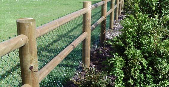Clôture en bois