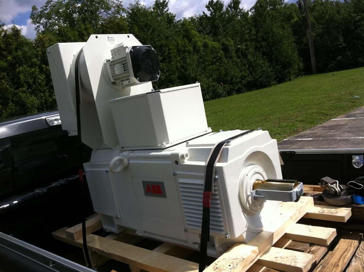 Moteur neuf en courant continu ABB 210kW avec codeur et ventilation fo