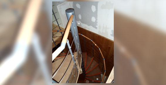 Camion devant maison