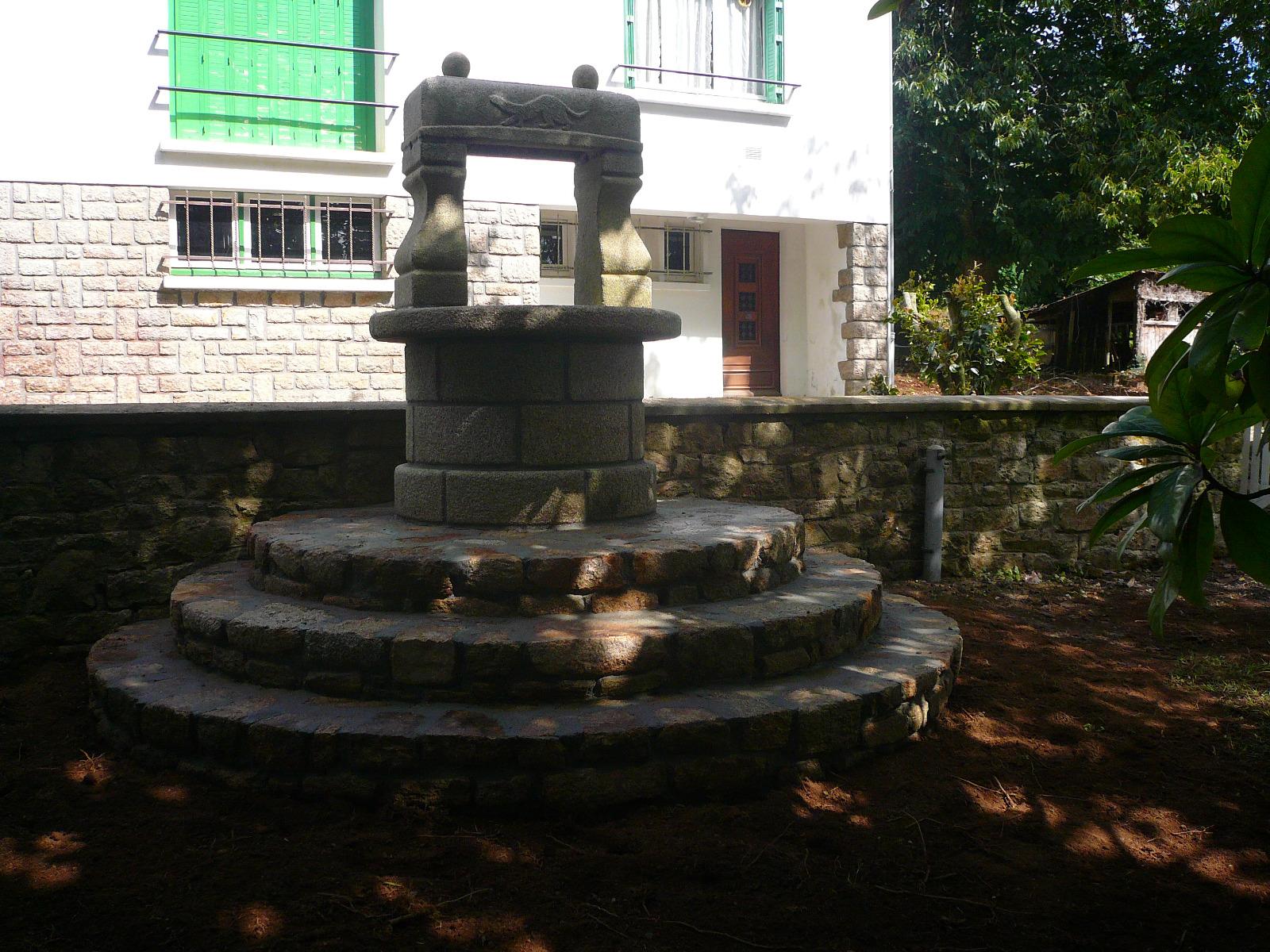 MONTAGE D UN PUIT ET REALISATION SUPPORT EN PIERRES BUBRY LE GLEUHER