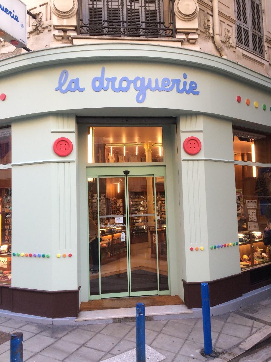 FACADE MAGASIN A NICE