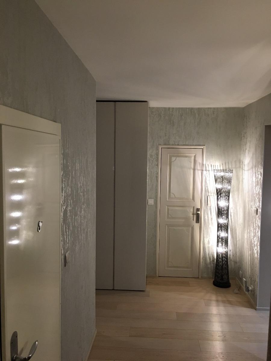 Papier-peint métallisé