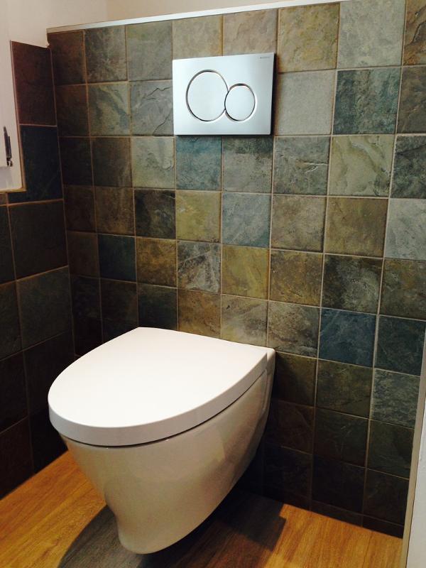 Nous effectuons la pose de WC suspendus à Ustaritz