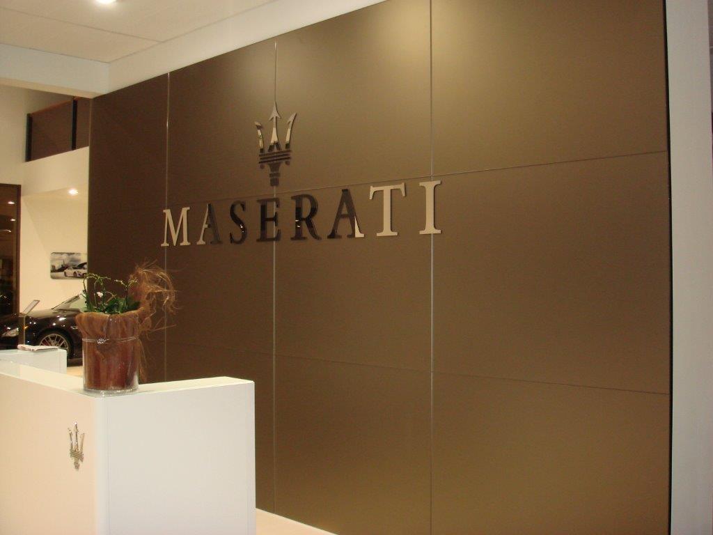 Mur de verre par Aluver à Caen