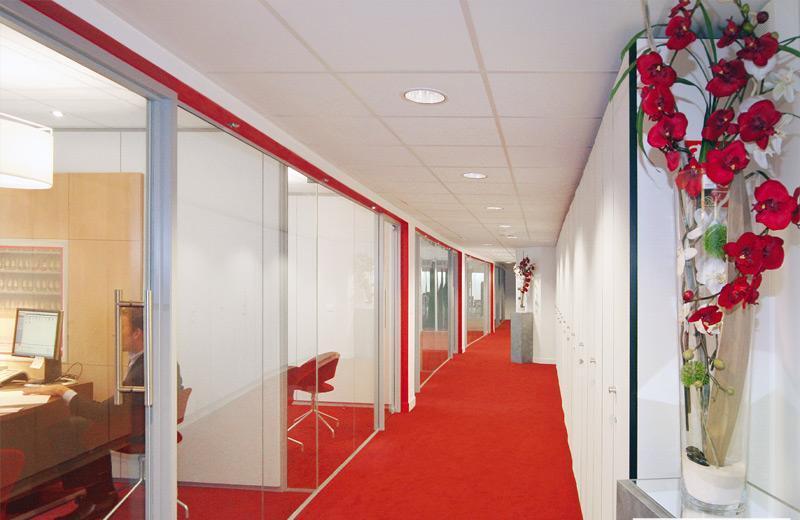 Cloison micro-profils aluminium par Aluver dans le Calvados