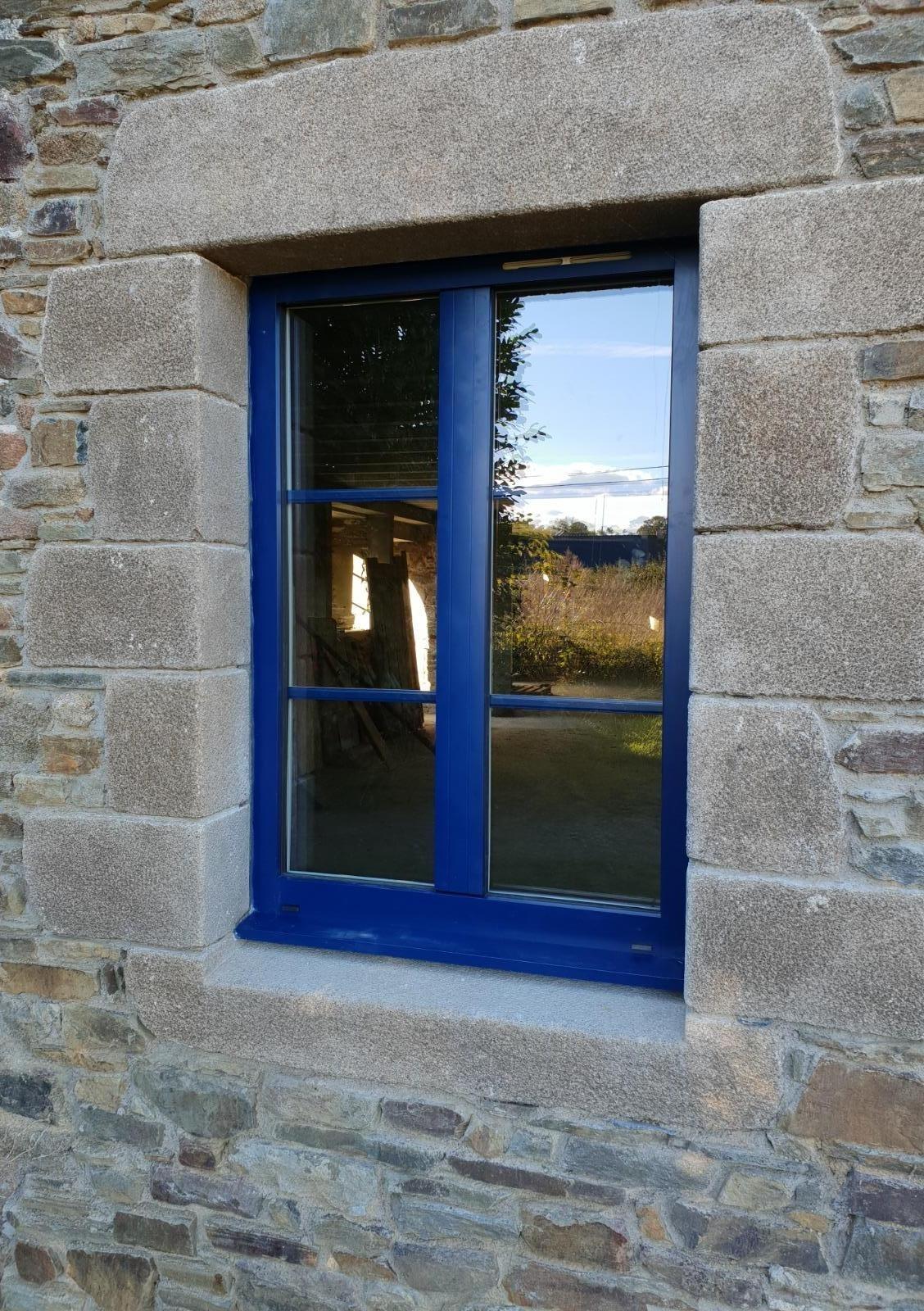 Percement d'une ouverture en granit