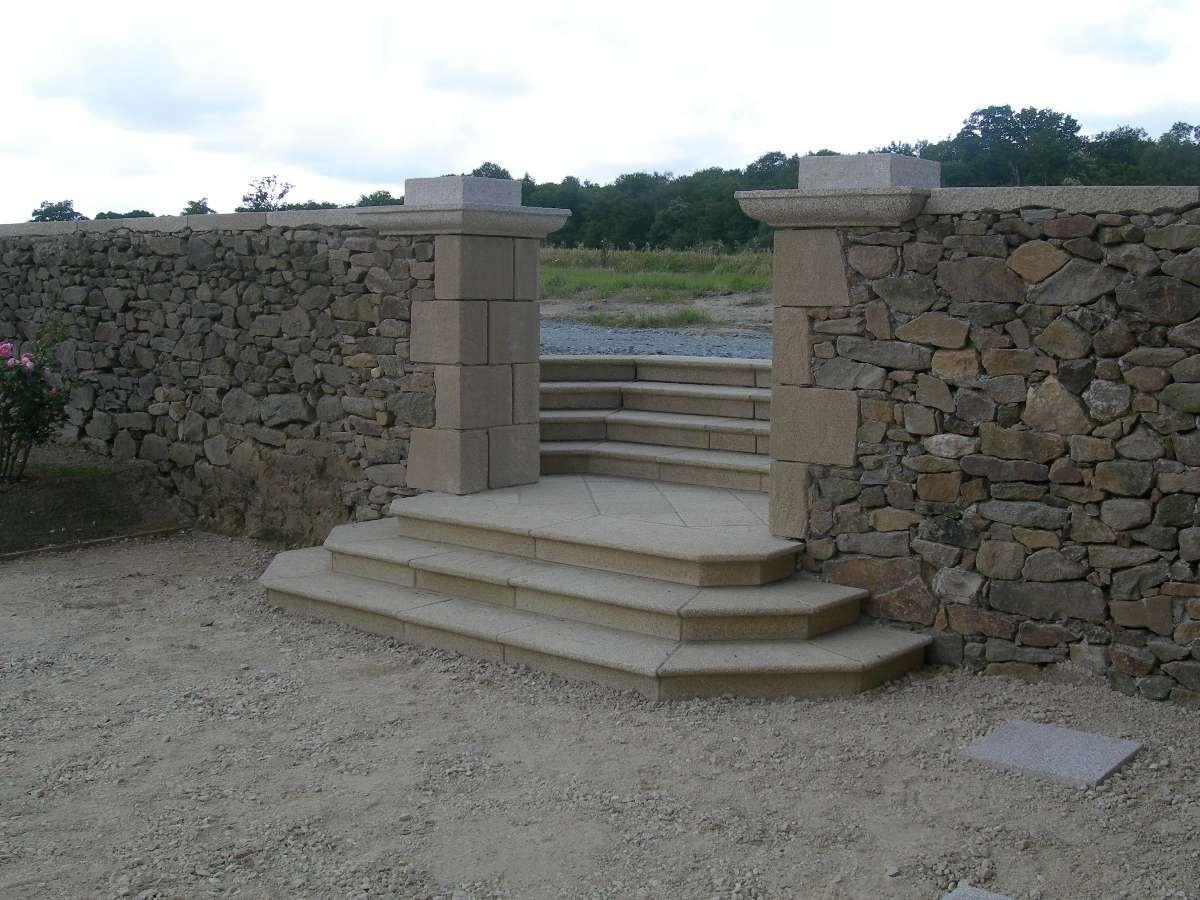 Favron Maçonnerie, construction de murs en pierre à Epiniac