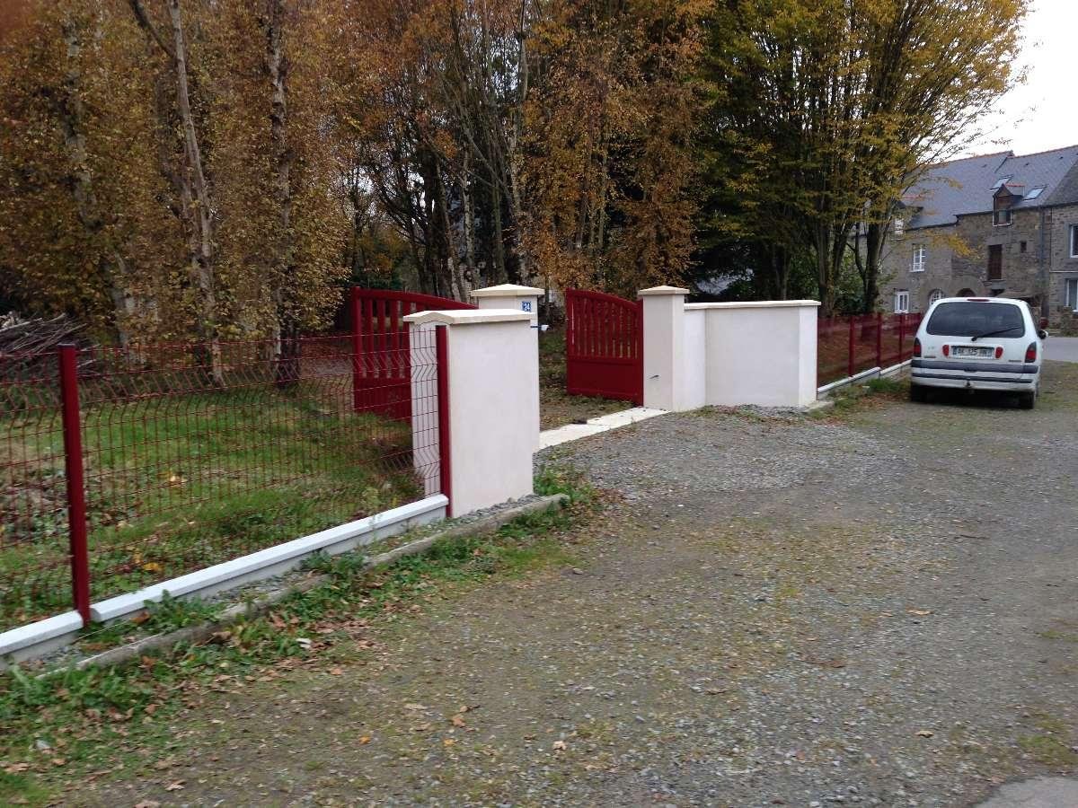 Favron Maçonnerie, pose de clôture à Epiniac