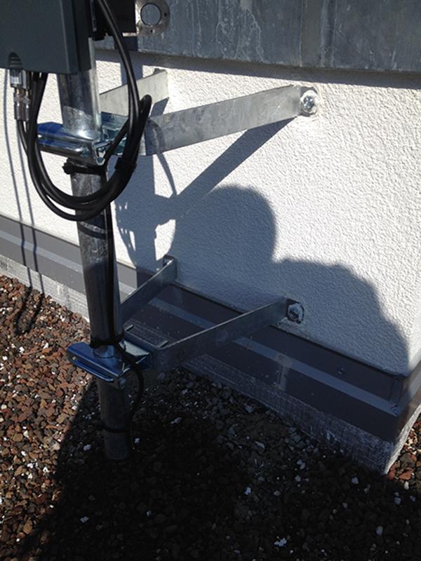 fixation sur mur avec isolation de 10cm déjà peint