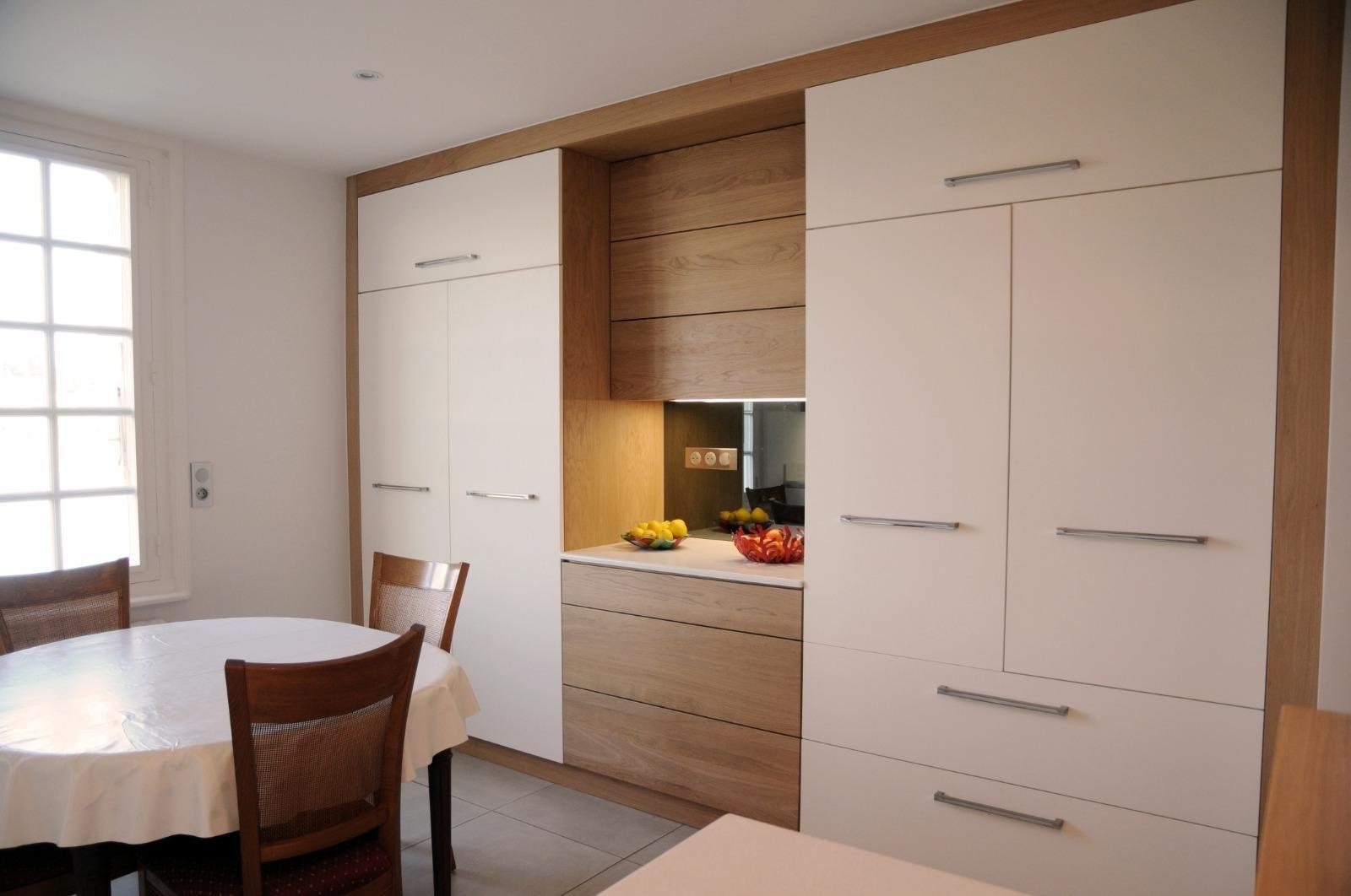 Portes laquées et 3 pli chêne - Plan de travail en résine - Tréguier