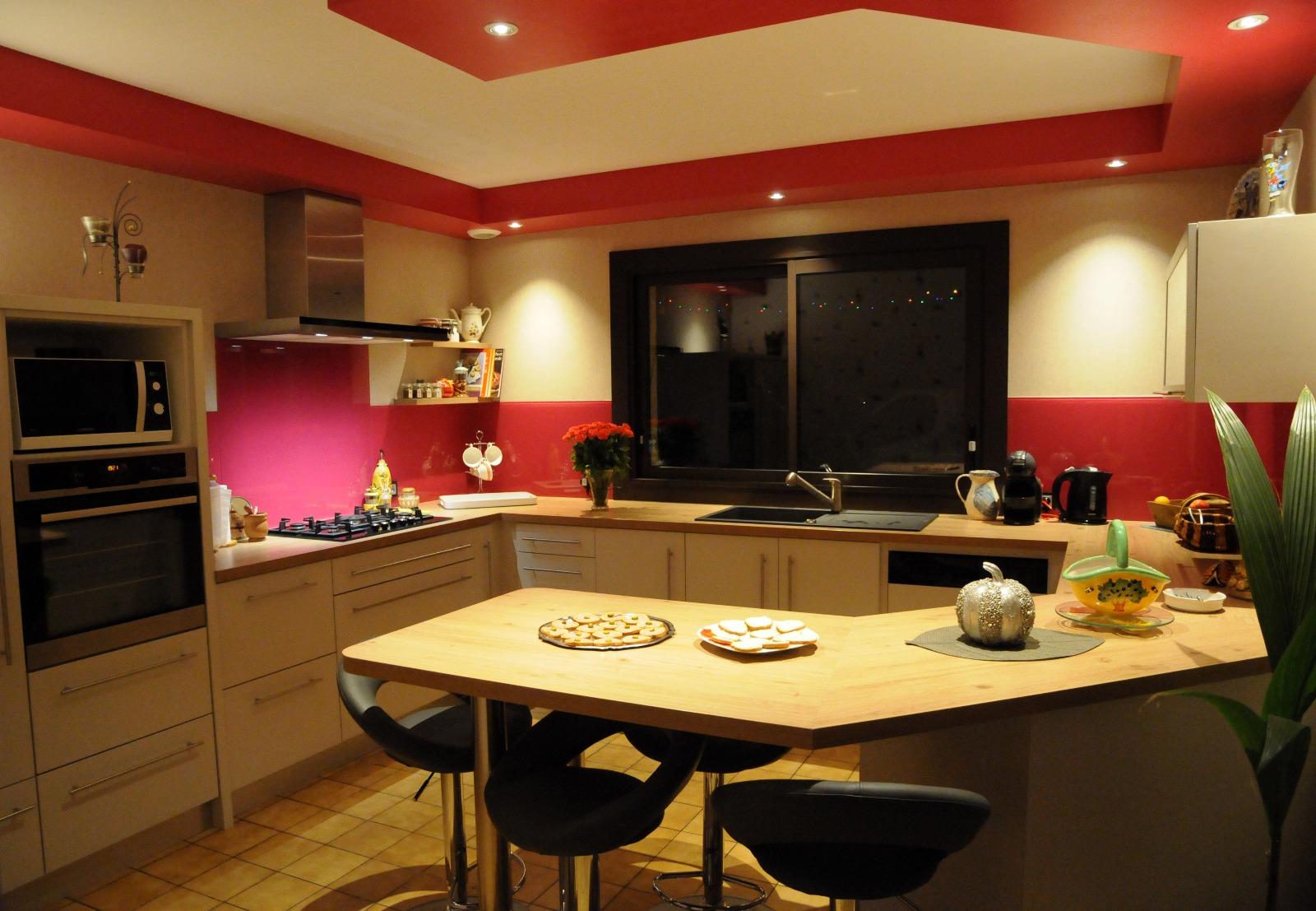 Cuisine - Portes en stratifié - Plan de travail en stratifié - Plouguiel