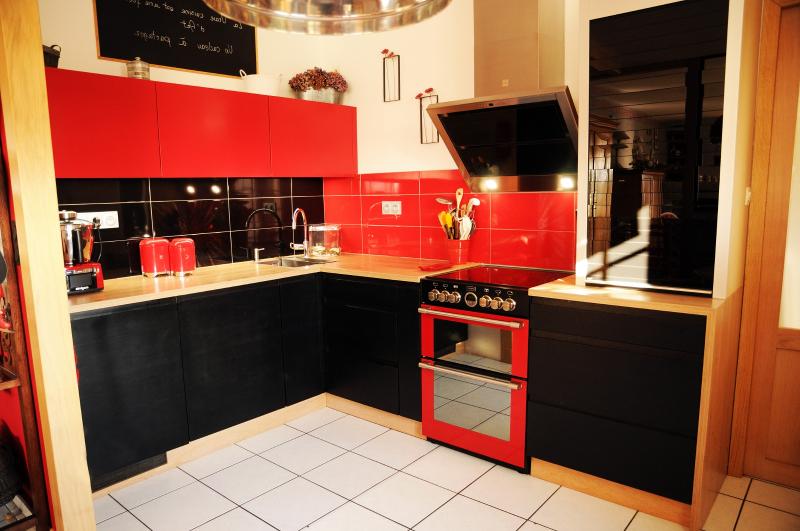 Portes en 3 pli épicéa - Plan de travail en stratifié - Lézardrieux