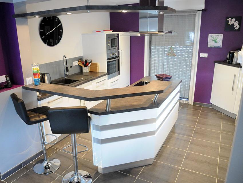 Cuisine en stratifié - Portes laquées - Perros Guirec
