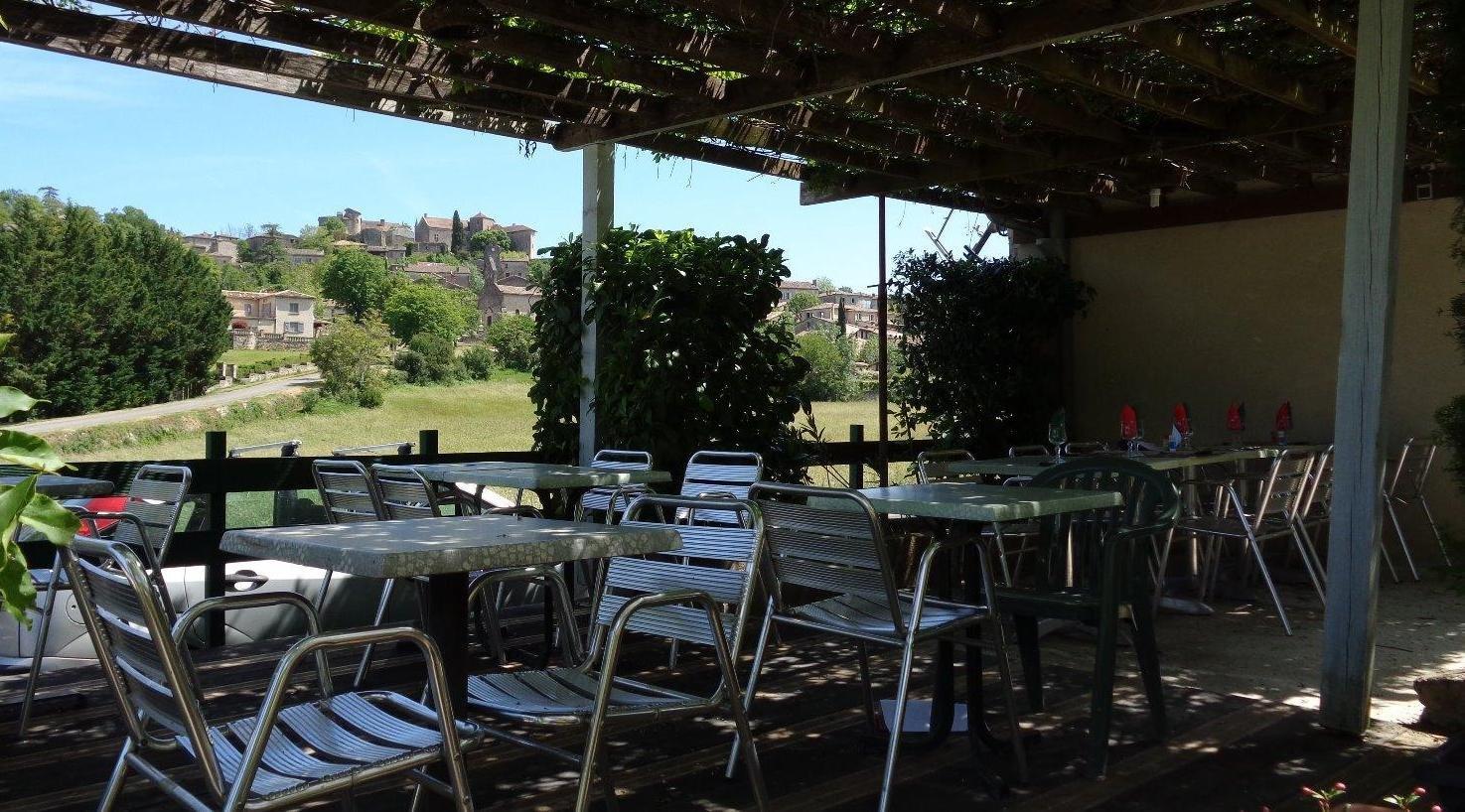 Terrasse du restaurant Les Bastides