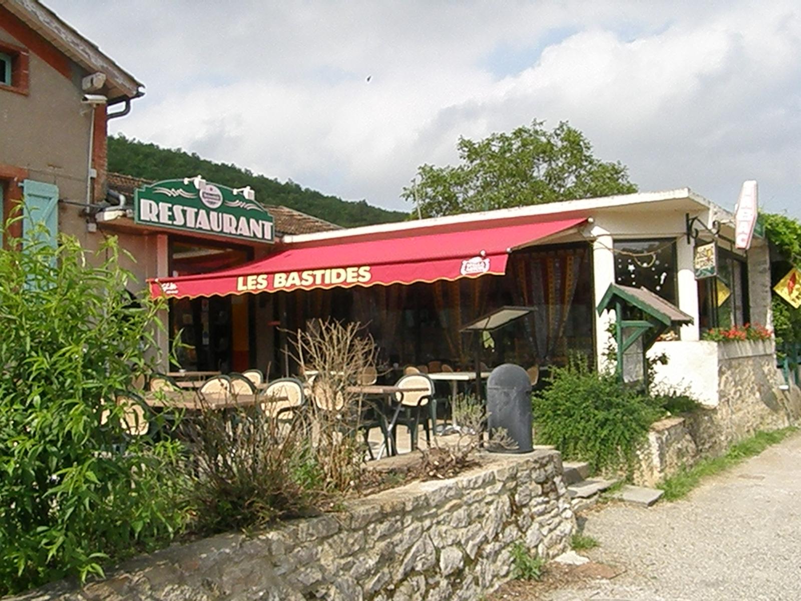 Les Bastides - Devanture du restaurant