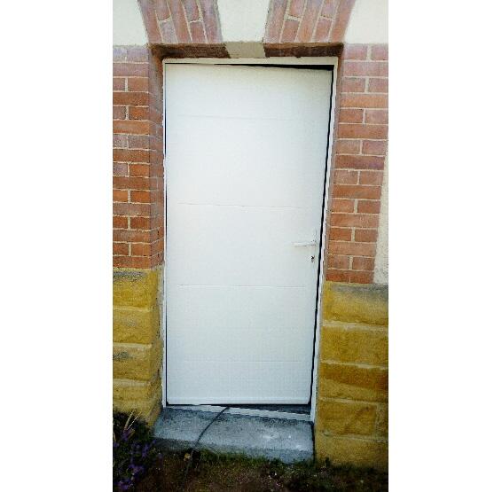 Rénovation porte de service aluminium