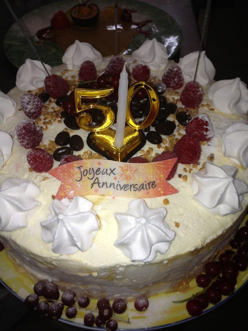 Gâteau d'anniversaire restaurant Le Domaine de Pradines à béziers