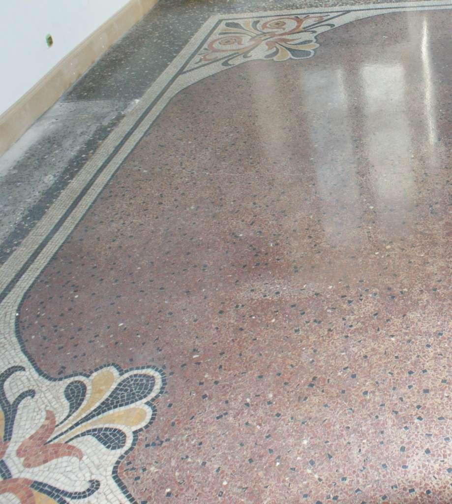 Mosaïque béton - Luis BARBARA à Toulouse