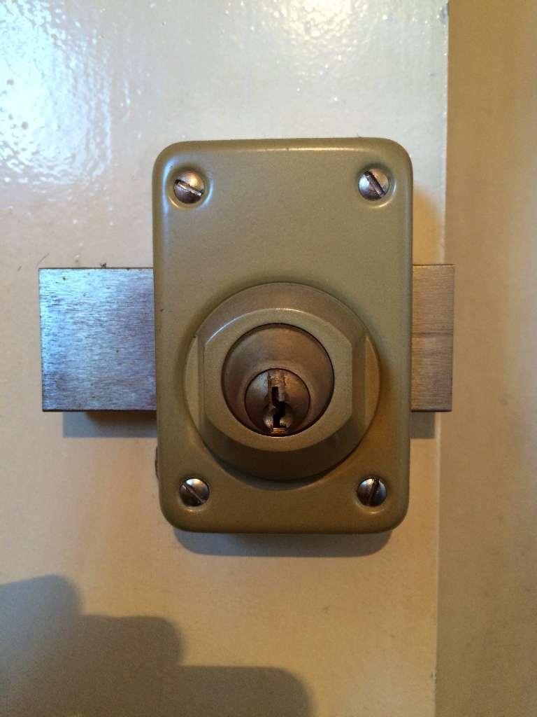 Verrou de sûreté à 2 entrées