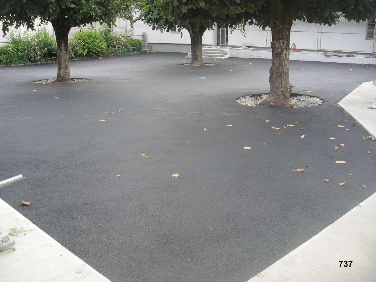 Travaux de goudronnage à Rochechouart