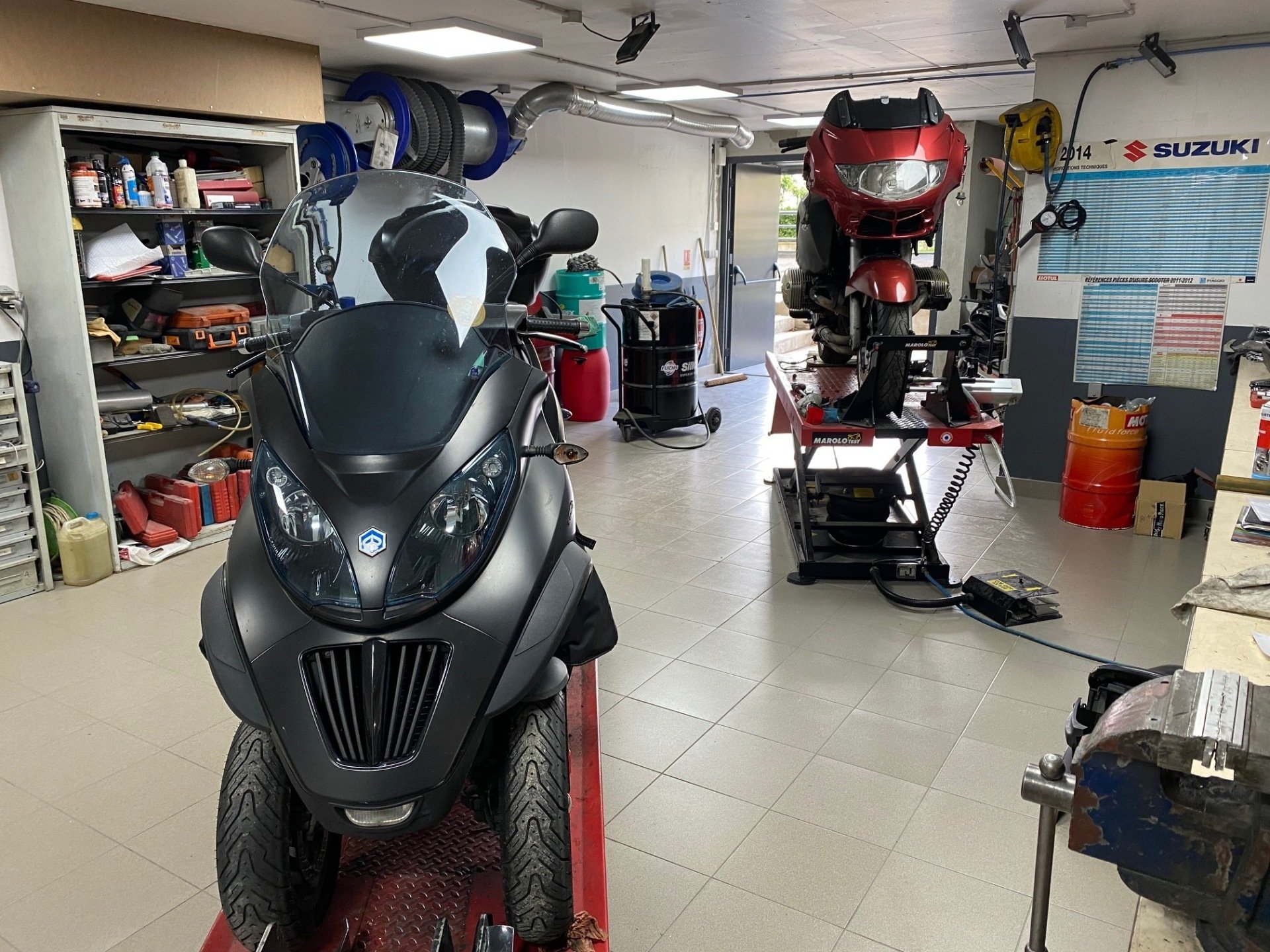 Motos, scooters à Romainville près de NoisyleSec