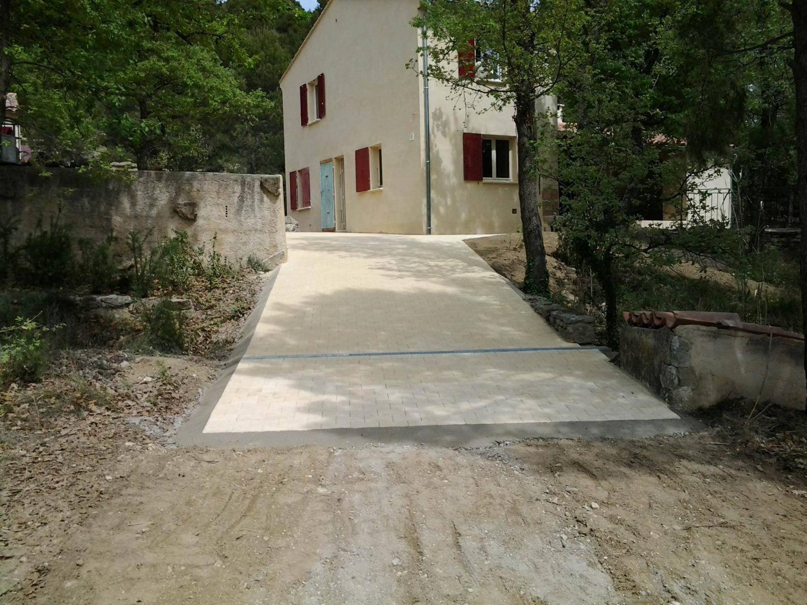 26132614_313106809195818_1912795423_o