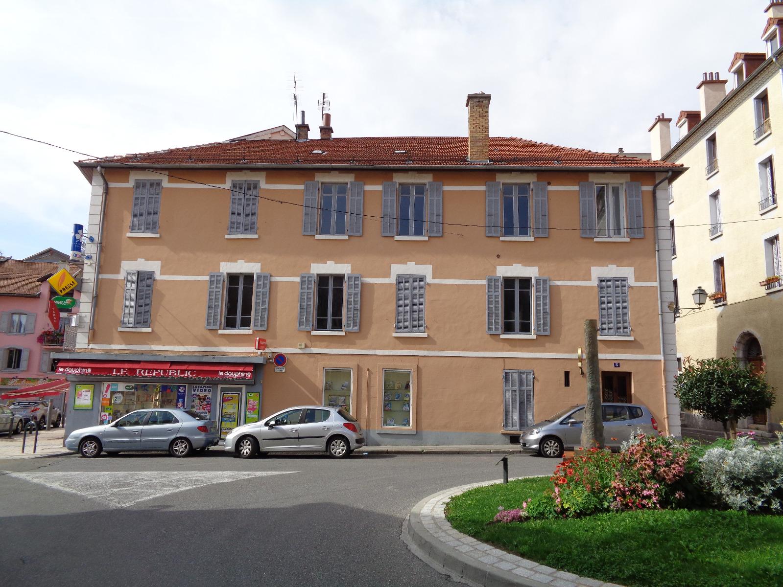 Ravalement de façade, Place de la République à GAP - Photo après‍‍