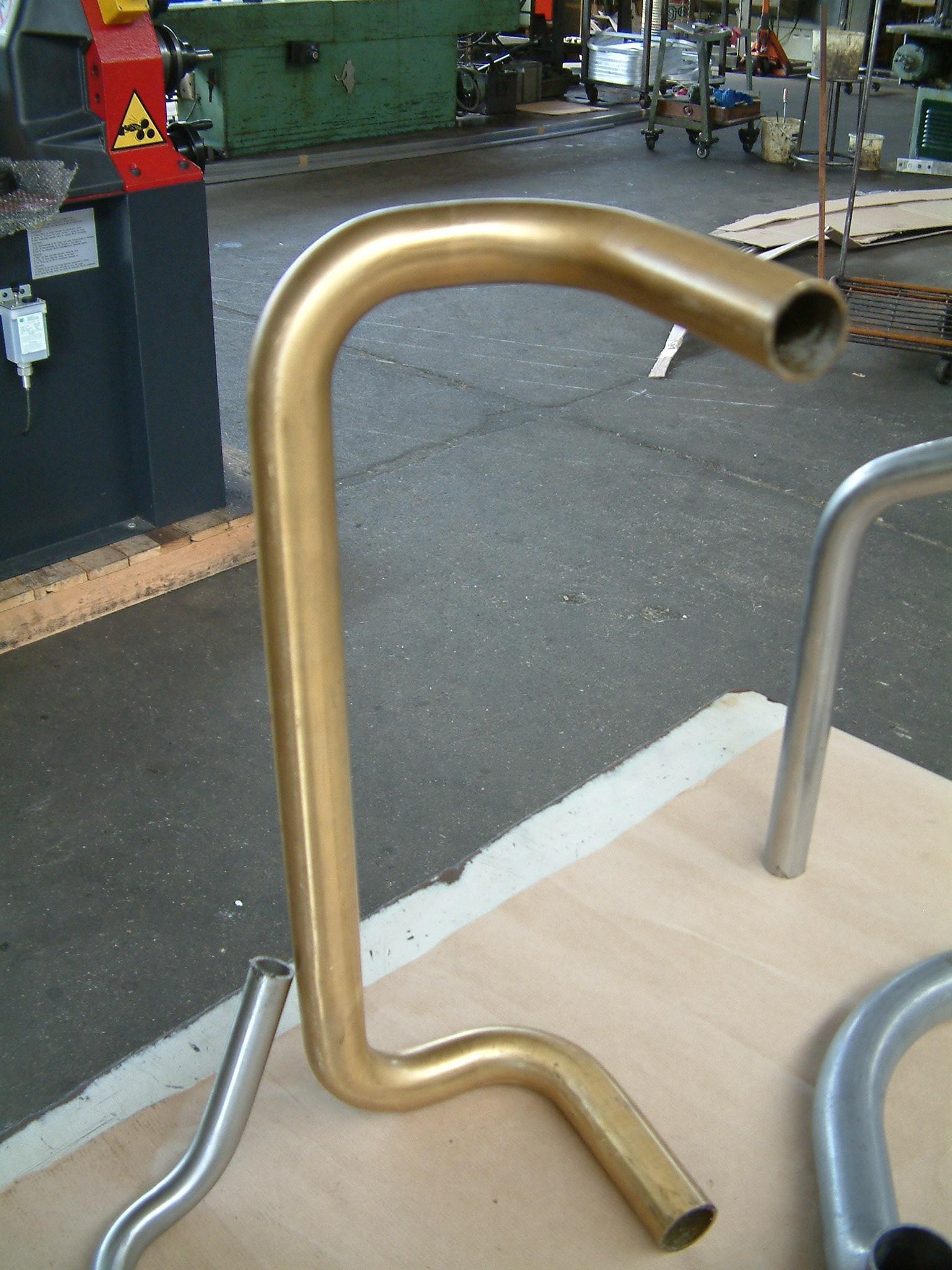 Rafhay à Noisy-le-Sec en Seine-Saint-Denis (93)effectue le cintrage et le pliage de tubes