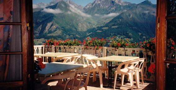 Restaurant avec terrasse luz ardiden