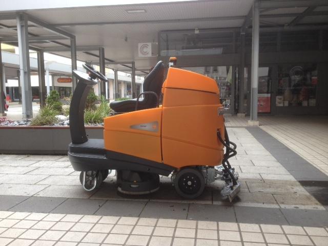 Nettoyage de sol avec auto laveuse - USN COLMAR